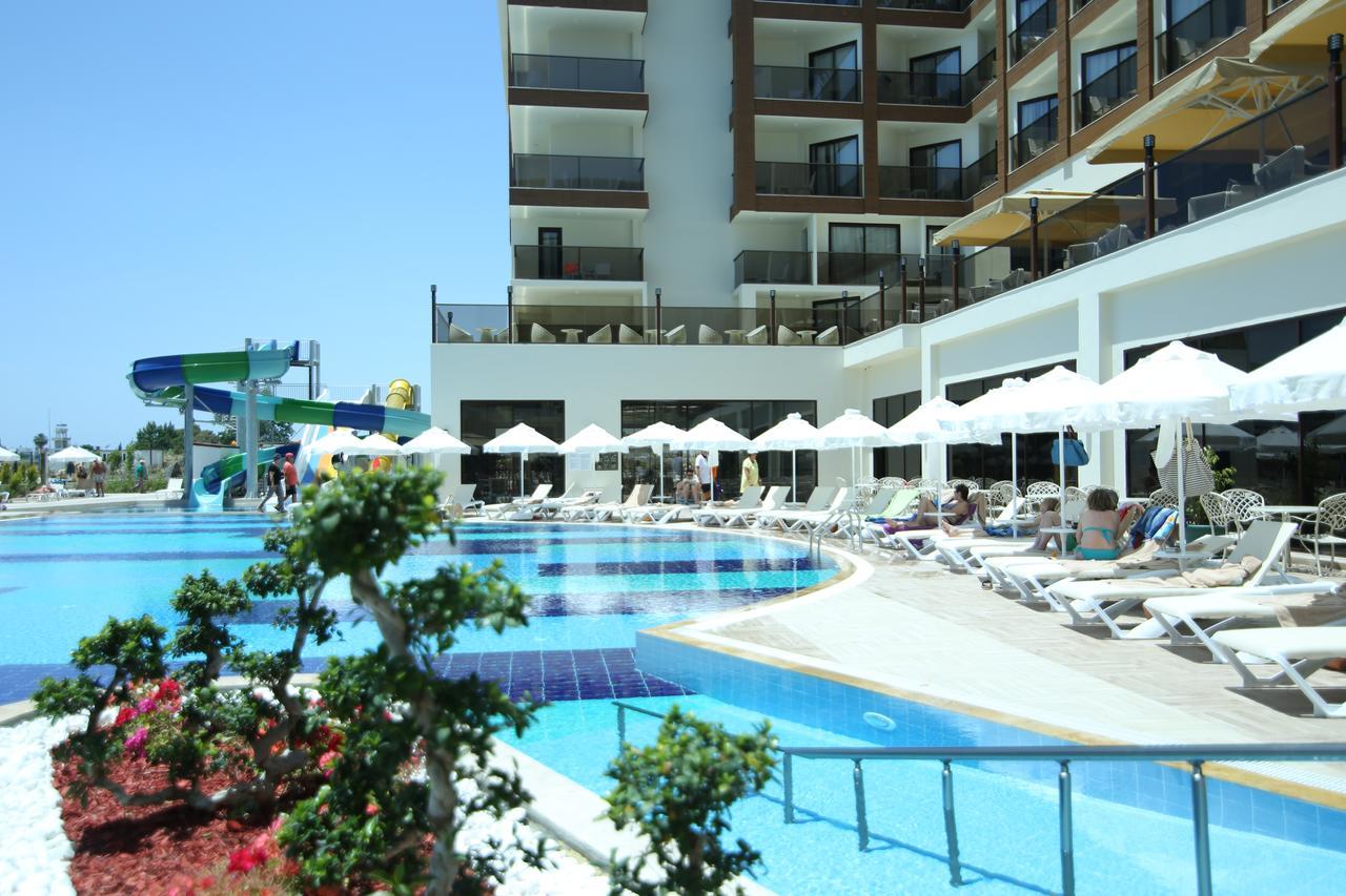 Glamour Resort & Spa Side Exterior photo