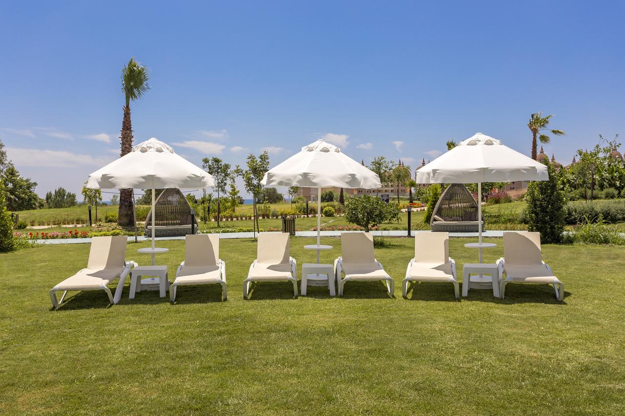 Glamour Resort & Spa Side Exterior photo