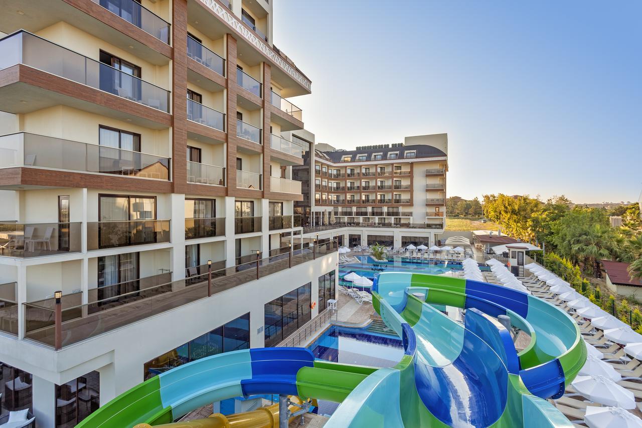 Glamour Resort & Spa Side Exterior photo